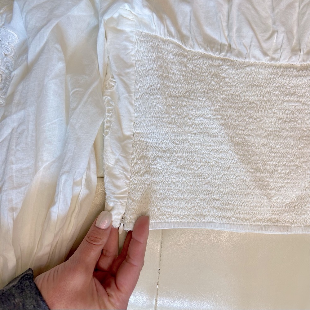 Farm Rio Crop White Peasant Blouse - Picture 9 of 12